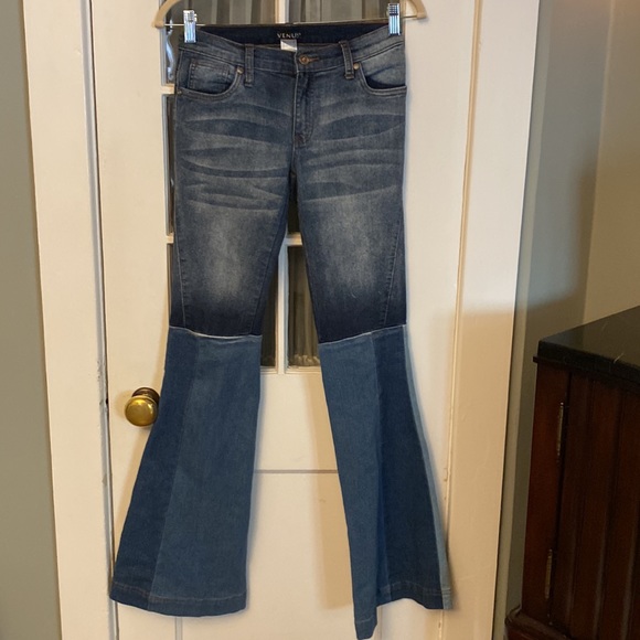 Venus Size 2 Patch Detail Flare Jeans - Picture 3 of 10